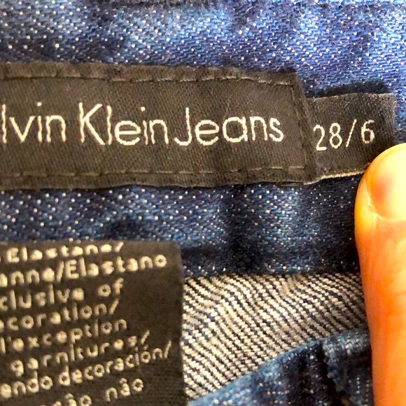 CK jean shorts - Picture 2 of 4